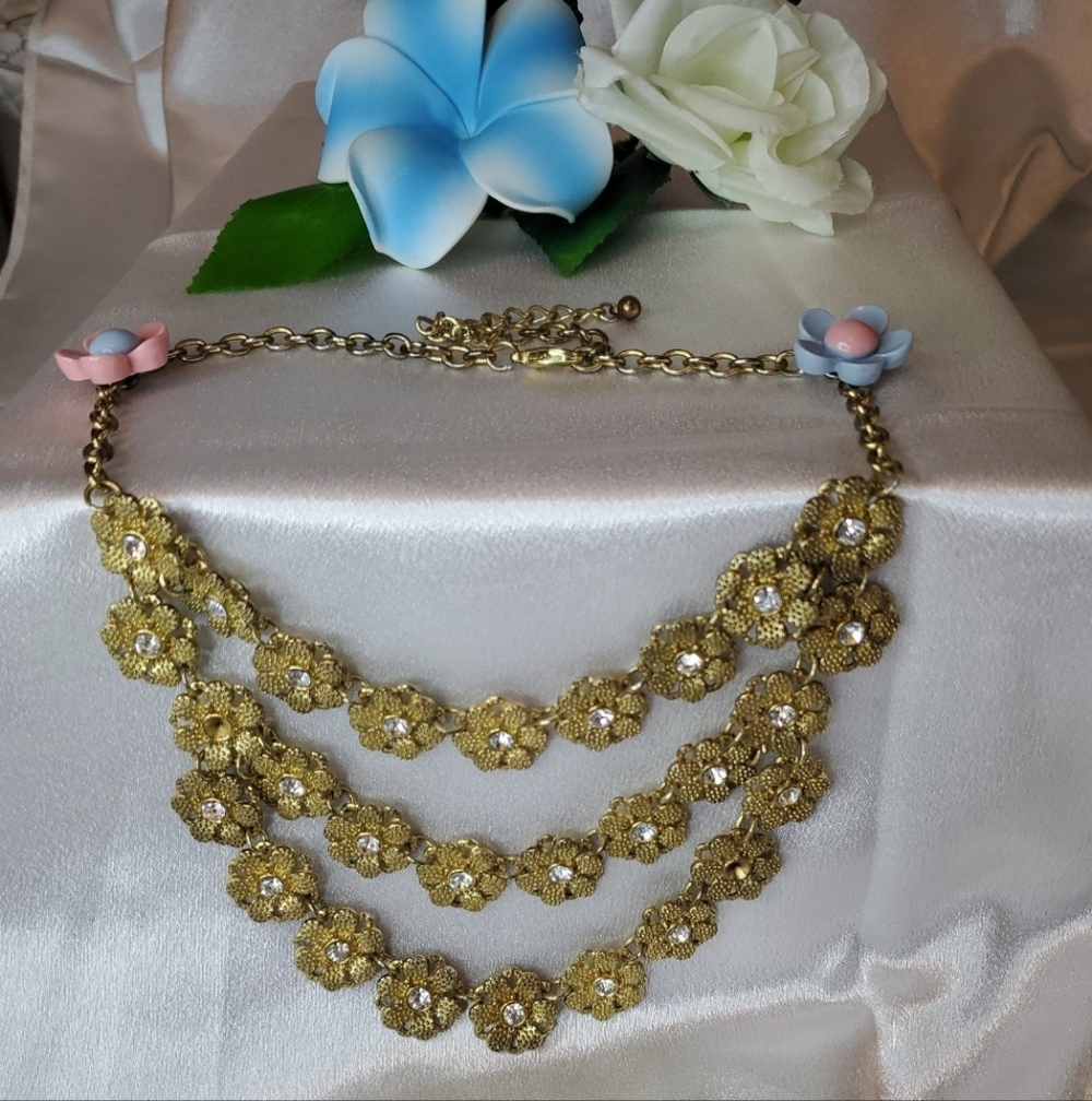 Vintage Floral Necklace with Crystal Accents